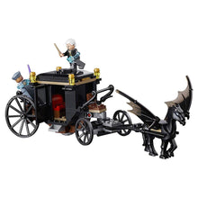 Load image into Gallery viewer, Grindelwald's Escape LEGO® Set from Fantastic Beats: The Crimes of Grindelwald™