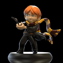 Load image into Gallery viewer, Ron Weasley's First Spell Q-Fig Figure from Harry Potter
