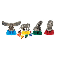 Load image into Gallery viewer, TRIVIAL PURSUIT&reg;: World of Harry Potter&trade; Ultimate Edition
